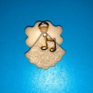 Cathy Robertson Angel with Music Note 👼 🎵 Vintage Pin/Brooch